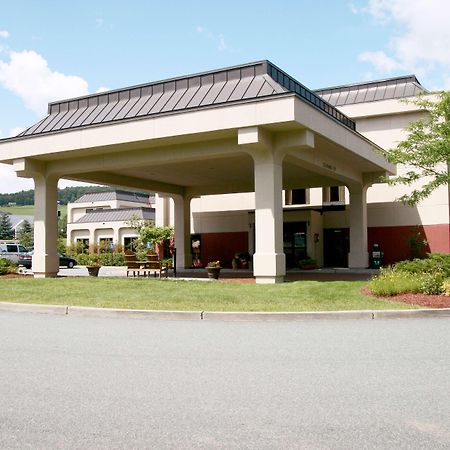 Hampton Inn Уайт-Ривер-Джанкшн Экстерьер фото