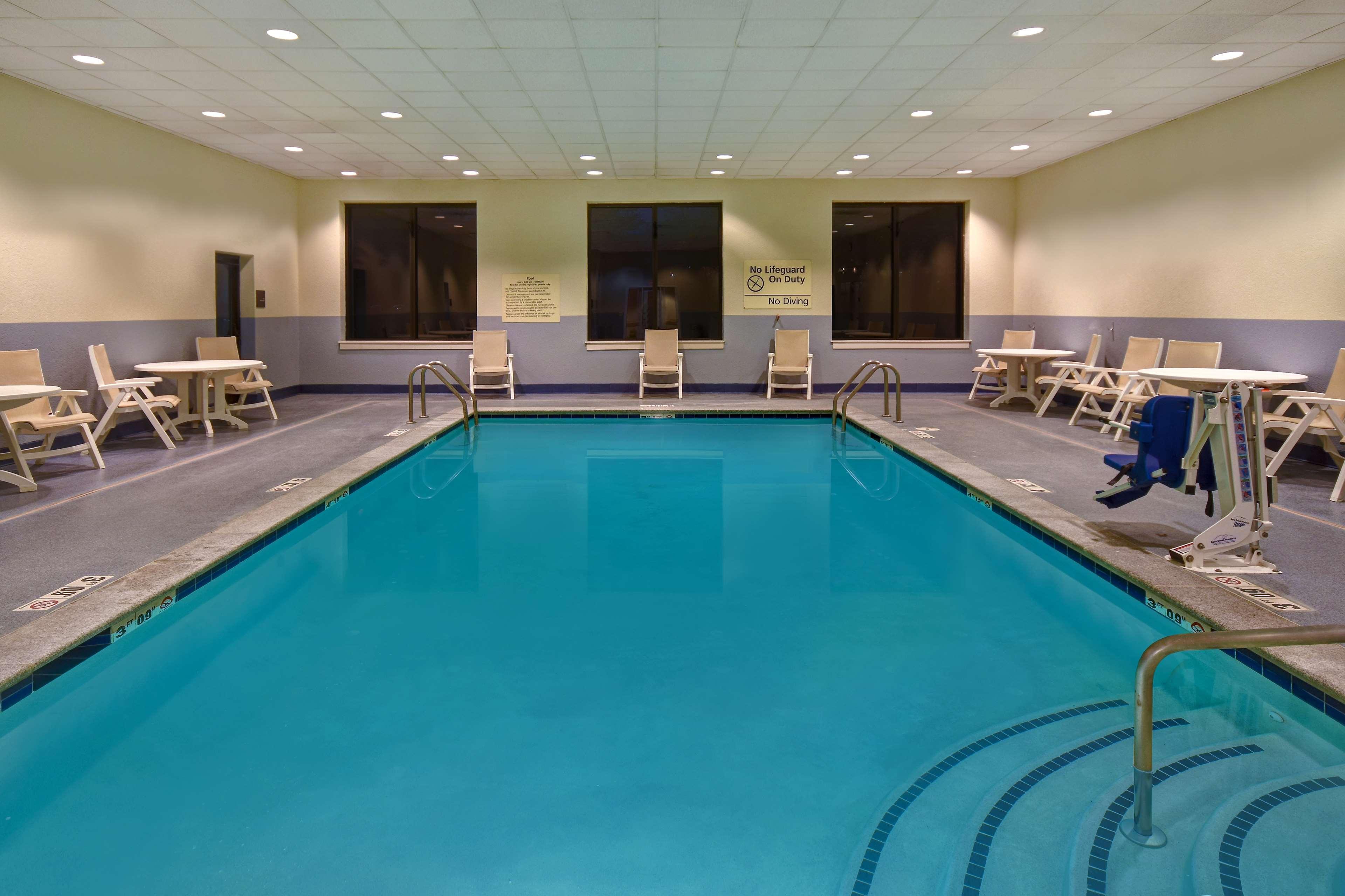 Hampton Inn Уайт-Ривер-Джанкшн Экстерьер фото