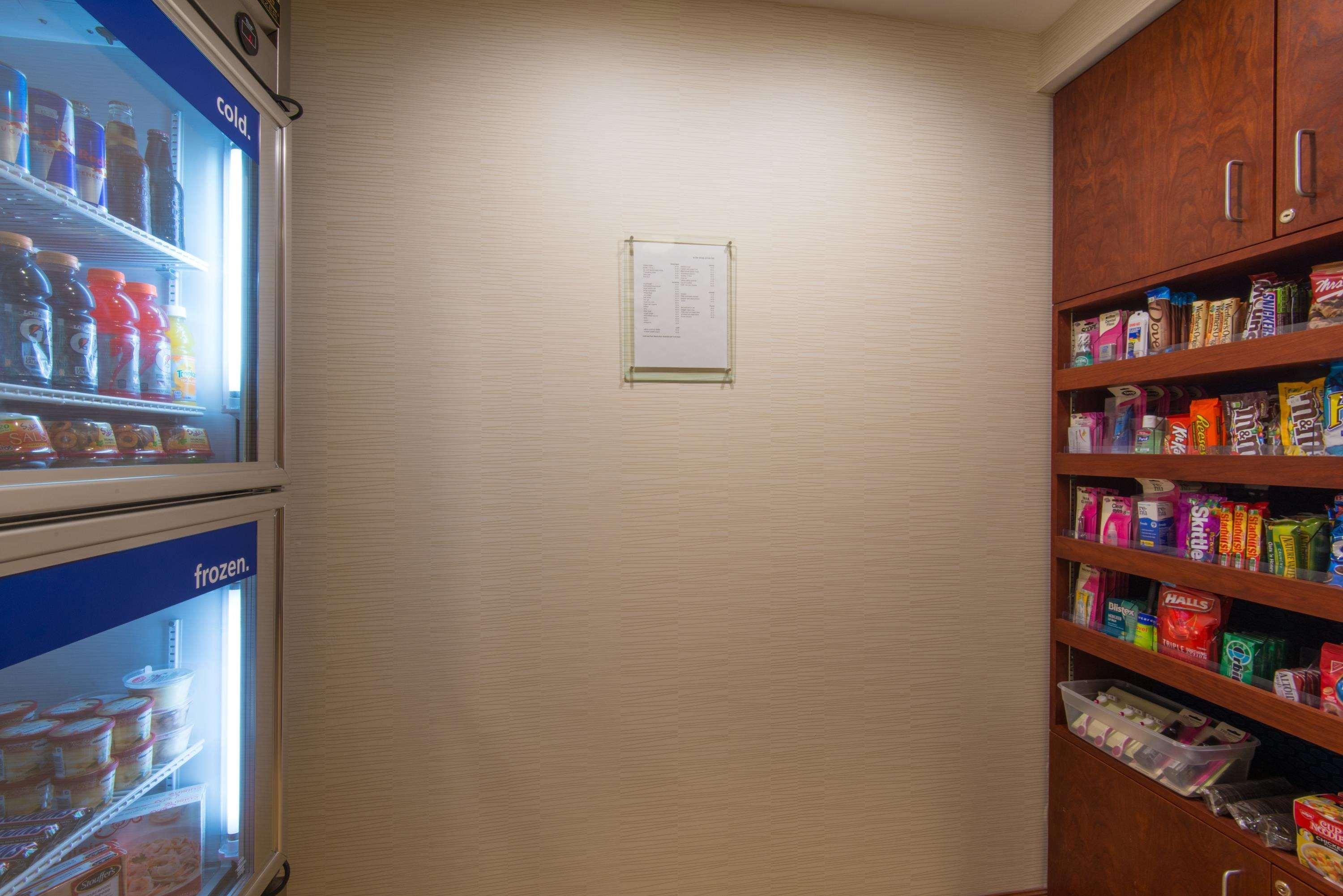Hampton Inn Уайт-Ривер-Джанкшн Экстерьер фото