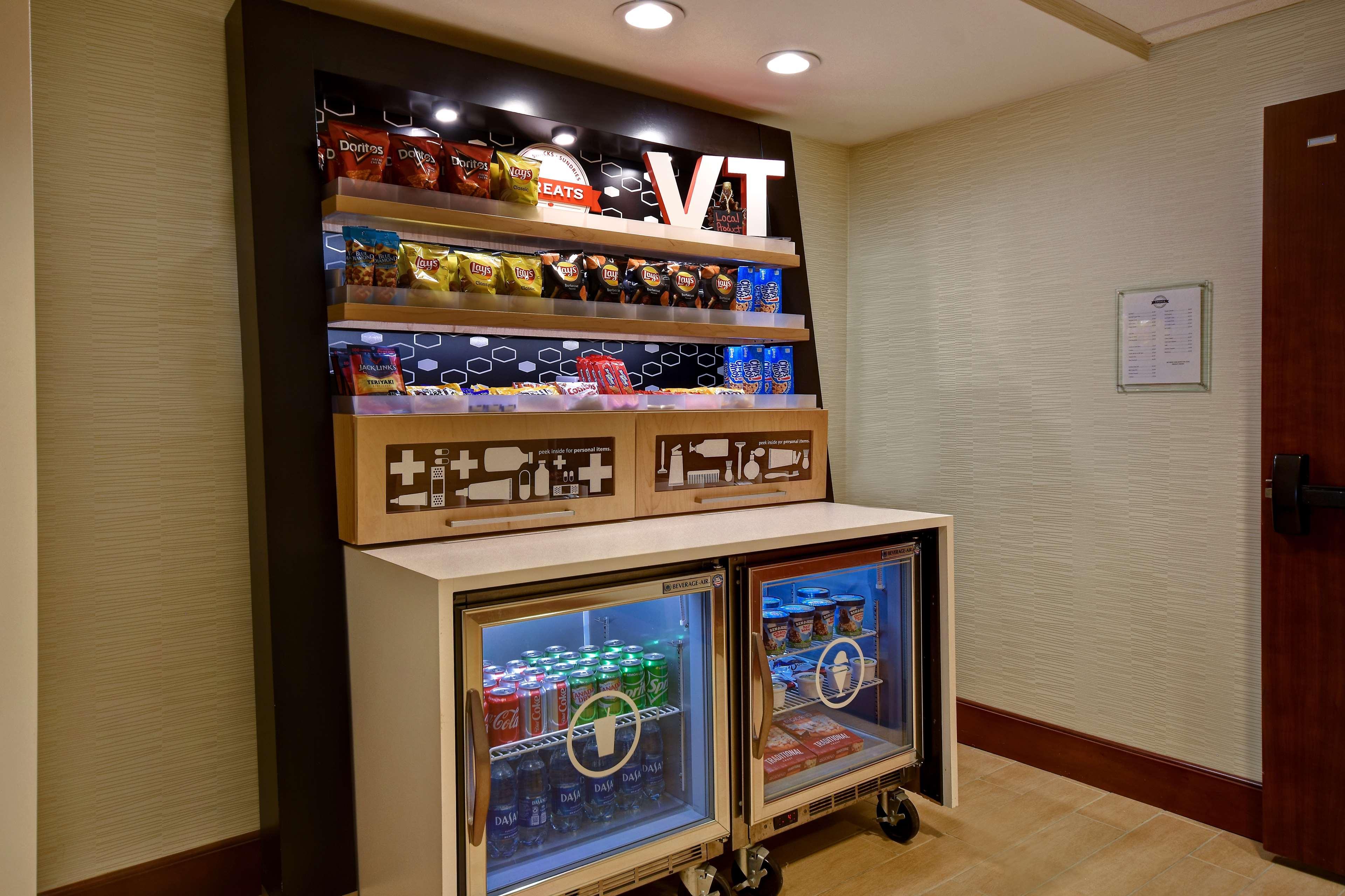 Hampton Inn Уайт-Ривер-Джанкшн Экстерьер фото